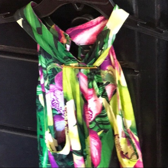 Designer halter top - Picture 1 of 5